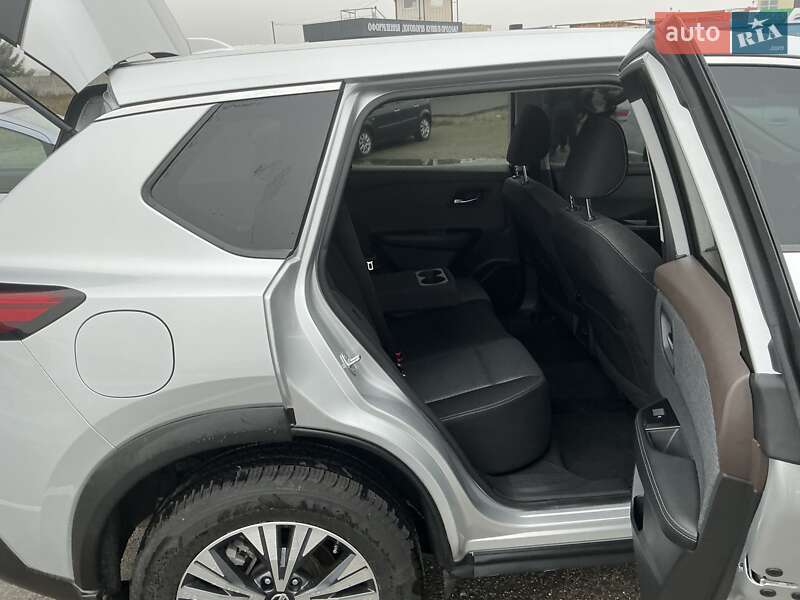 Позашляховик / Кросовер Nissan Rogue 2021 в Вінниці