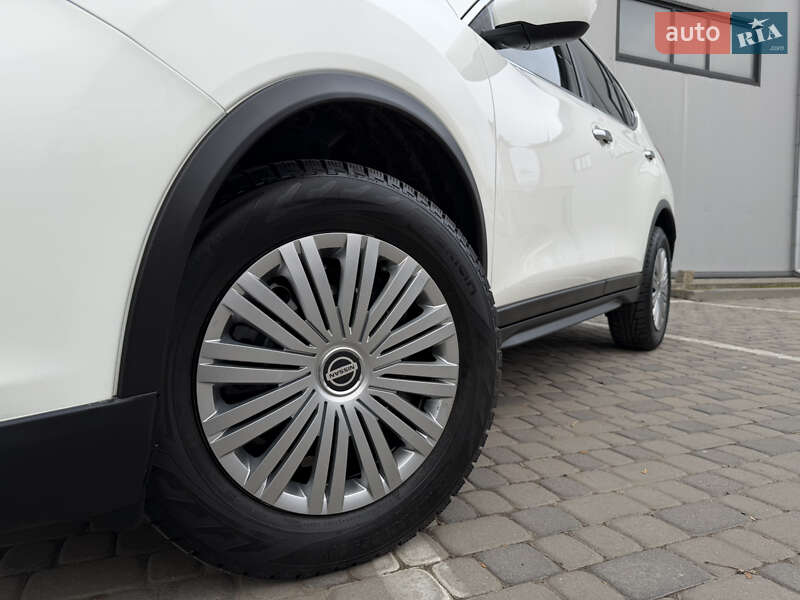 Внедорожник / Кроссовер Nissan Rogue 2018 в Ивано-Франковске