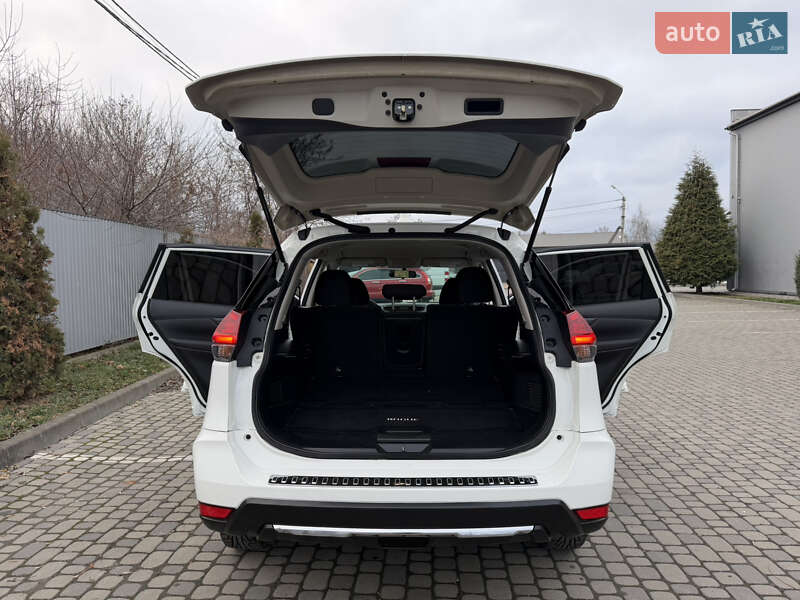 Внедорожник / Кроссовер Nissan Rogue 2018 в Ивано-Франковске