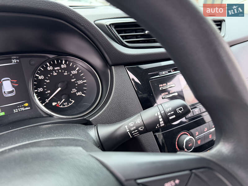 Внедорожник / Кроссовер Nissan Rogue 2018 в Ивано-Франковске