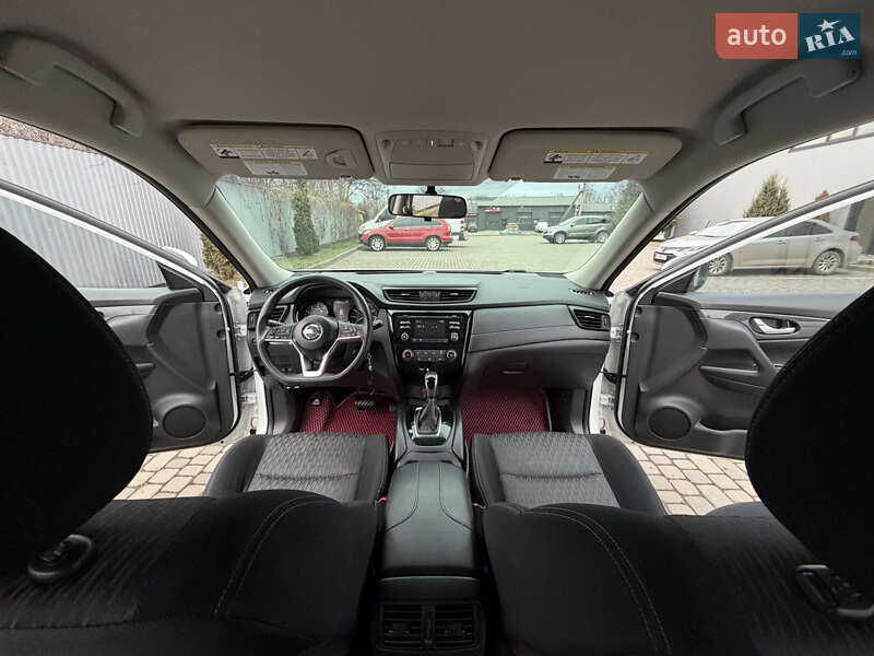 Внедорожник / Кроссовер Nissan Rogue 2018 в Ивано-Франковске