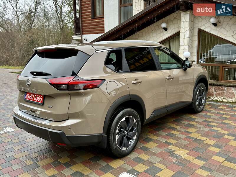 Позашляховик / Кросовер Nissan Rogue 2024 в Тернополі