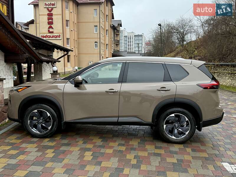 Позашляховик / Кросовер Nissan Rogue 2024 в Тернополі