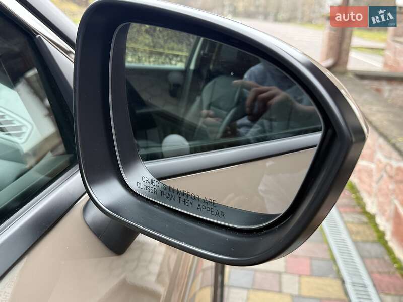 Позашляховик / Кросовер Nissan Rogue 2024 в Тернополі