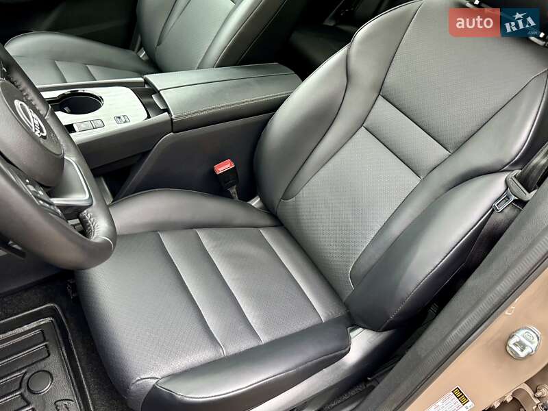 Позашляховик / Кросовер Nissan Rogue 2024 в Тернополі