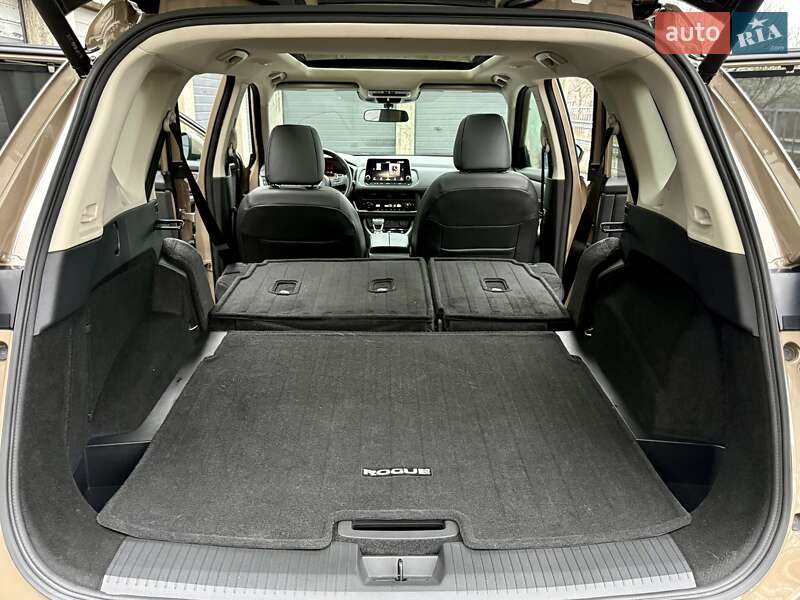 Позашляховик / Кросовер Nissan Rogue 2024 в Тернополі