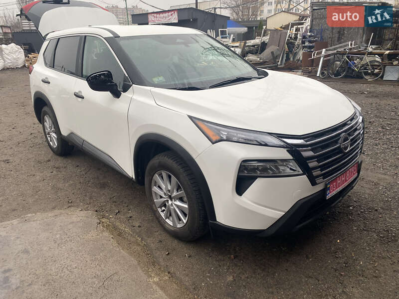 Внедорожник / Кроссовер Nissan Rogue 2024 в Киеве