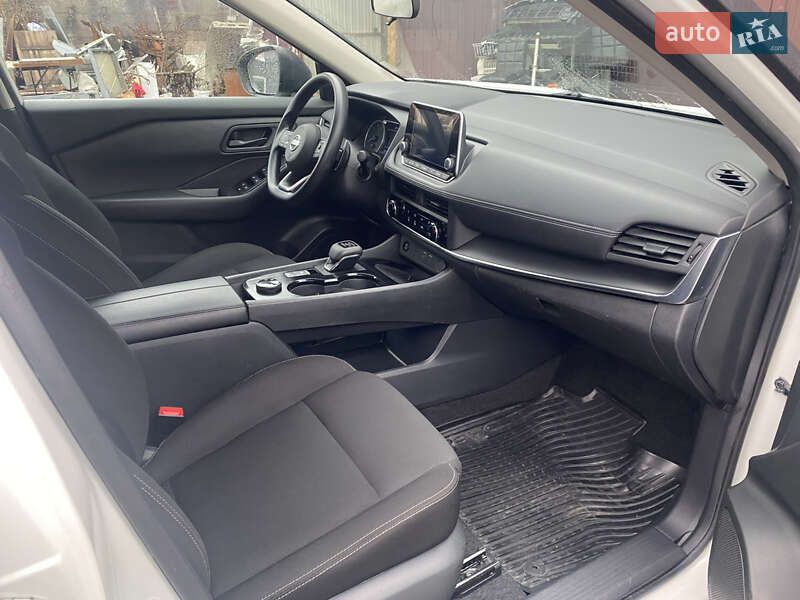 Внедорожник / Кроссовер Nissan Rogue 2024 в Киеве