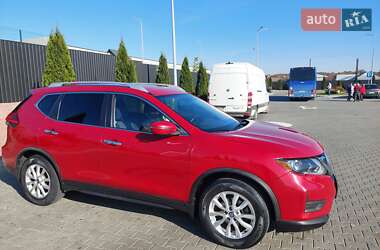 Позашляховик / Кросовер Nissan Rogue 2017 в Тернополі