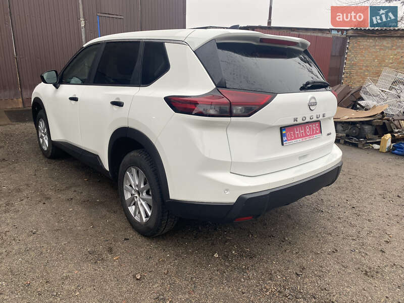 Внедорожник / Кроссовер Nissan Rogue 2024 в Киеве