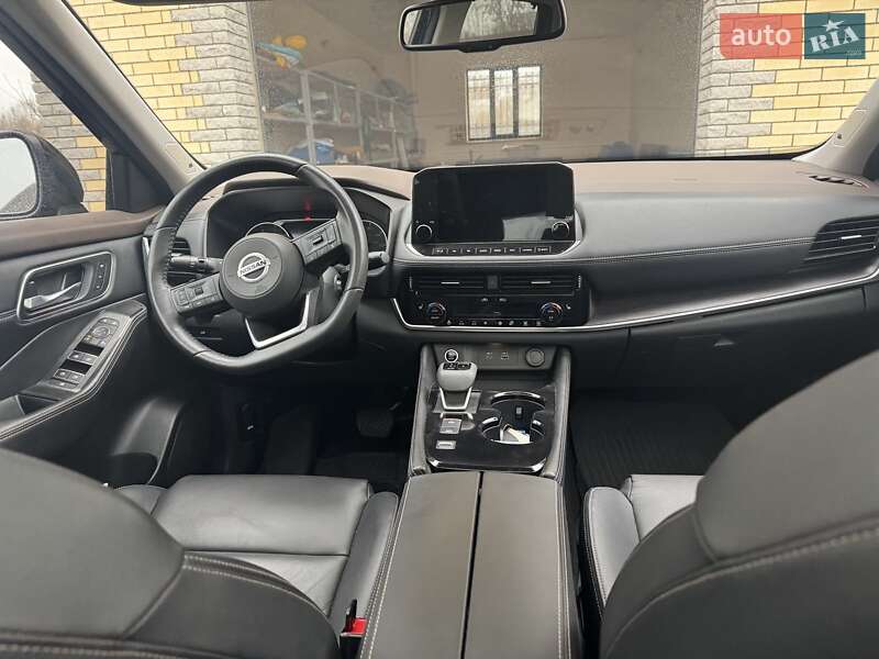 Внедорожник / Кроссовер Nissan Rogue 2021 в Коростене