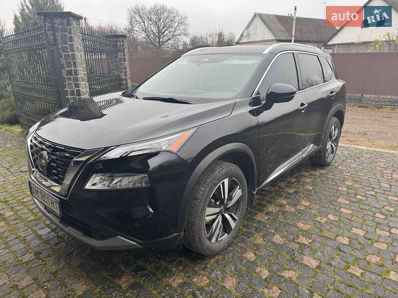 Внедорожник / Кроссовер Nissan Rogue 2021 в Коростене