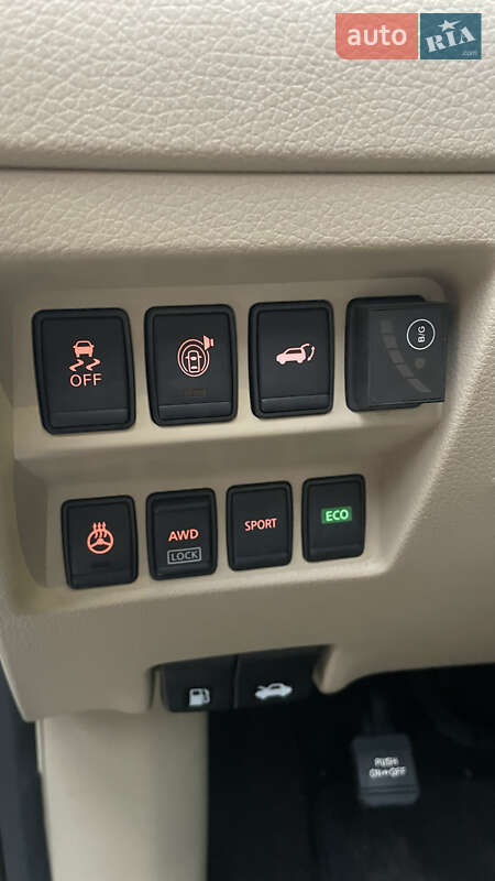 Внедорожник / Кроссовер Nissan Rogue 2017 в Харькове