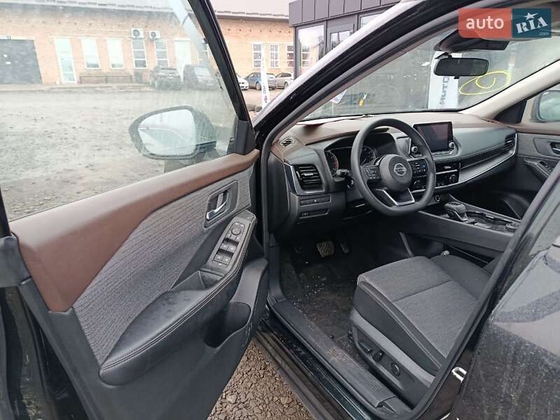 Внедорожник / Кроссовер Nissan Rogue 2021 в Луцке