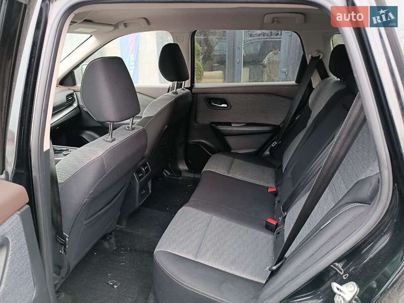 Внедорожник / Кроссовер Nissan Rogue 2021 в Луцке