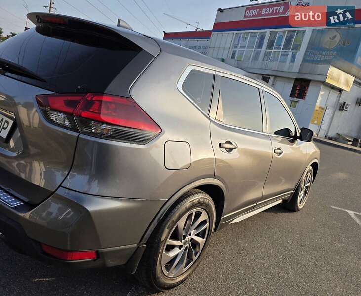 Позашляховик / Кросовер Nissan Rogue 2018 в Вишгороді
