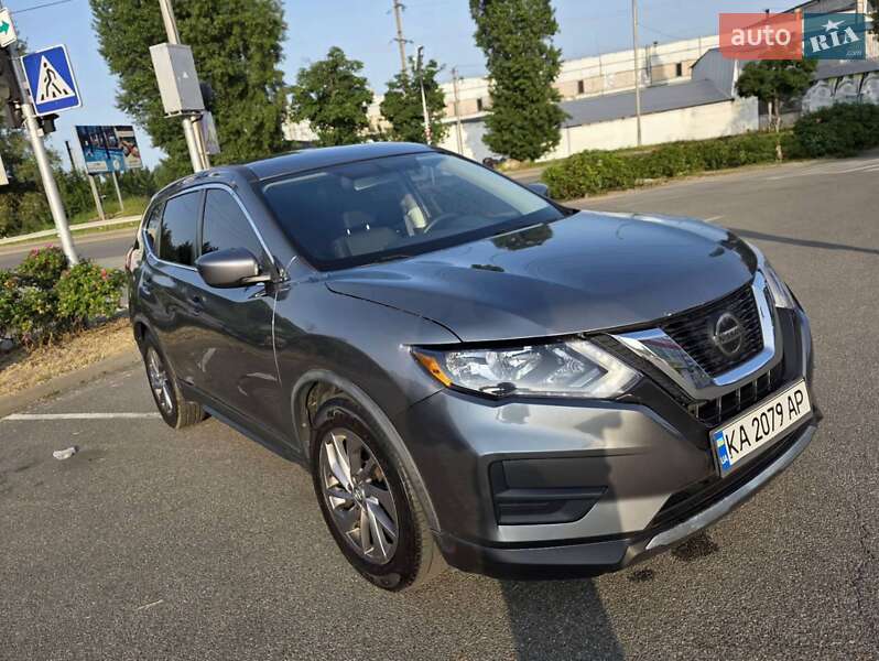Позашляховик / Кросовер Nissan Rogue 2018 в Вишгороді
