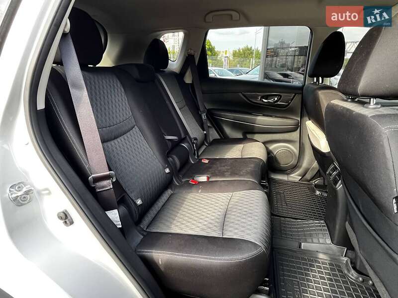 Внедорожник / Кроссовер Nissan Rogue 2018 в Киеве