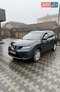 Позашляховик / Кросовер Nissan Rogue 2017 в Лубнах