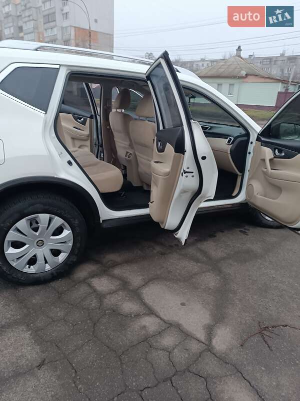 Внедорожник / Кроссовер Nissan Rogue 2016 в Прилуках