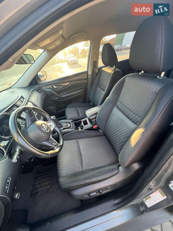 Позашляховик / Кросовер Nissan Rogue 2017 в Ужгороді фото 10 Позашляховик / Кросовер Nissan Rogue 2017 в Ужгороді