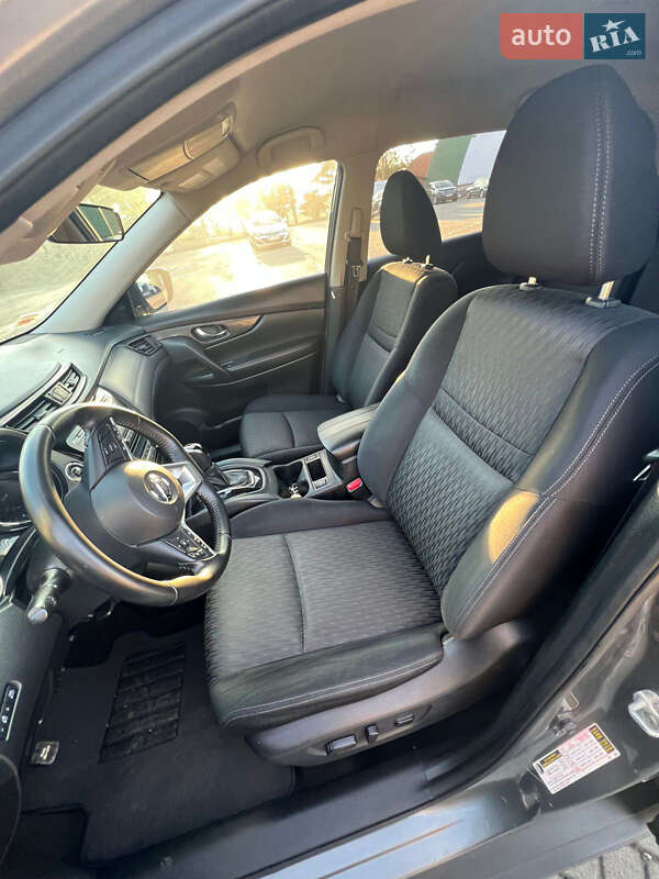 Позашляховик / Кросовер Nissan Rogue 2017 в Ужгороді фото 27 Позашляховик / Кросовер Nissan Rogue 2017 в Ужгороді