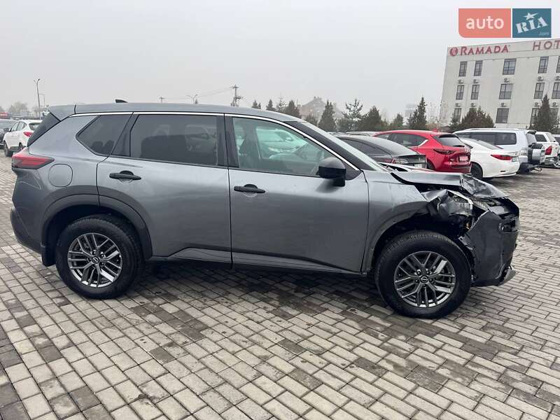 Позашляховик / Кросовер Nissan Rogue 2023 в Львові