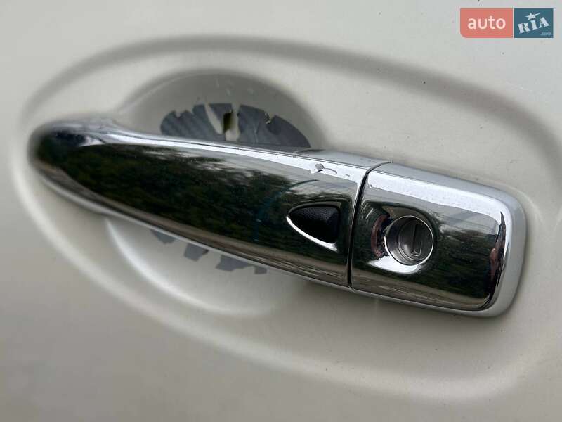 Внедорожник / Кроссовер Nissan Rogue 2017 в Киеве