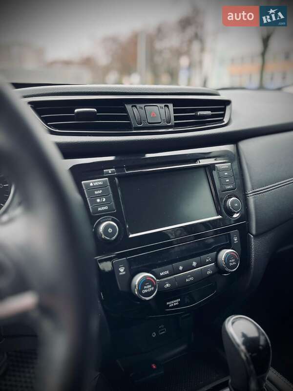 Внедорожник / Кроссовер Nissan Rogue 2018 в Одессе