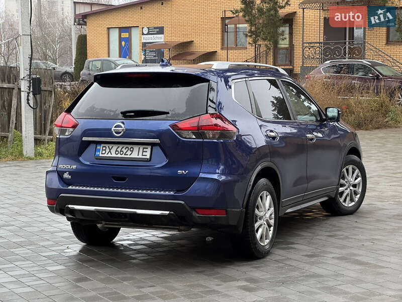 Внедорожник / Кроссовер Nissan Rogue 2018 в Нетешине