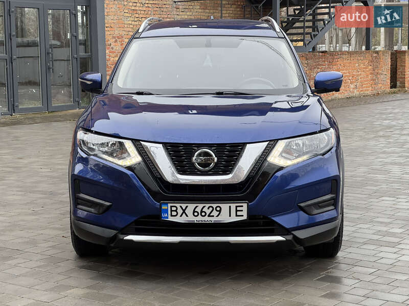 Внедорожник / Кроссовер Nissan Rogue 2018 в Нетешине