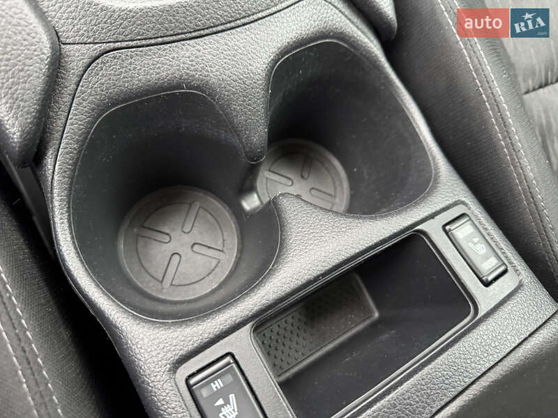 Внедорожник / Кроссовер Nissan Rogue 2018 в Нетешине