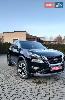Внедорожник / Кроссовер Nissan Rogue 2023 в Львове