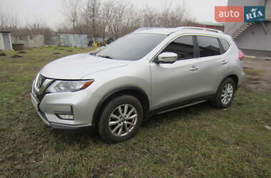 Позашляховик / Кросовер Nissan Rogue 2017 в Харкові