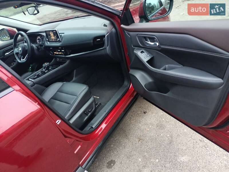 Позашляховик / Кросовер Nissan Rogue 2022 в Дніпрі