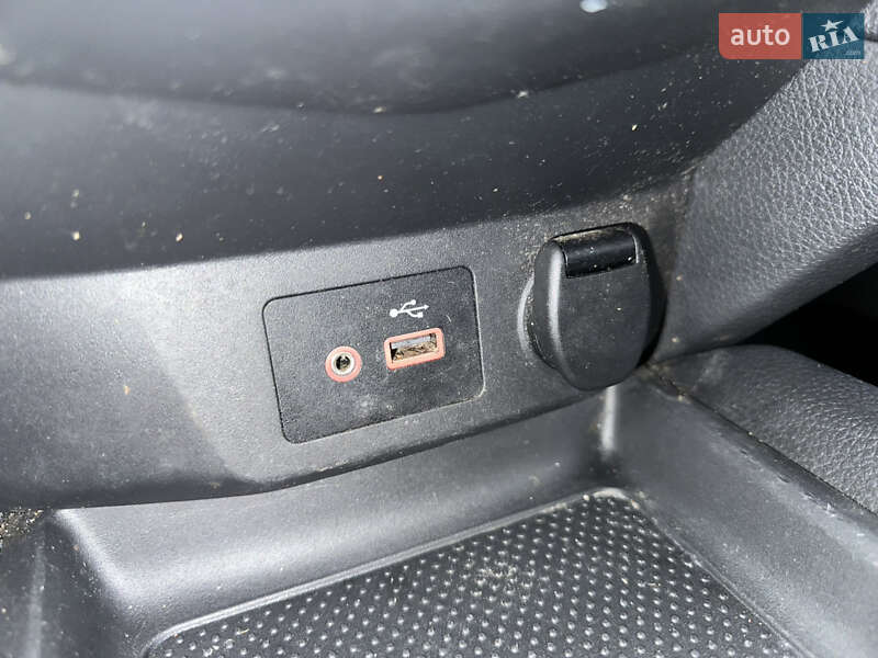 Позашляховик / Кросовер Nissan Rogue 2018 в Городку