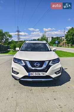 Внедорожник / Кроссовер Nissan Rogue 2016 в Львове