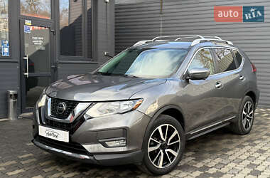 Внедорожник / Кроссовер Nissan Rogue 2019 в Черновцах