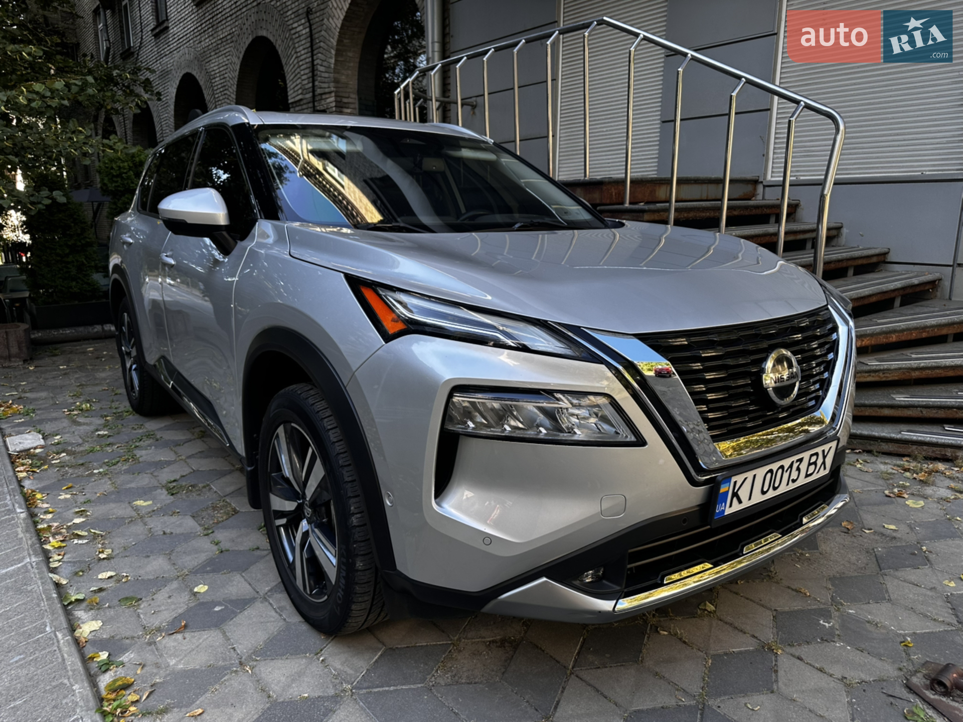 2021 Nissan Rogue - мініатюра 2