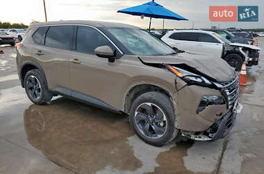 Позашляховик / Кросовер Nissan Rogue 2024 в Луцьку