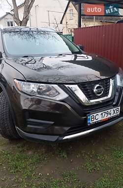 Внедорожник / Кроссовер Nissan Rogue 2016 в Львове