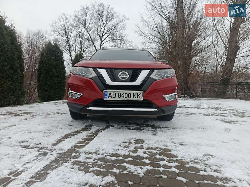 Позашляховик / Кросовер Nissan Rogue 2017 в Липовці