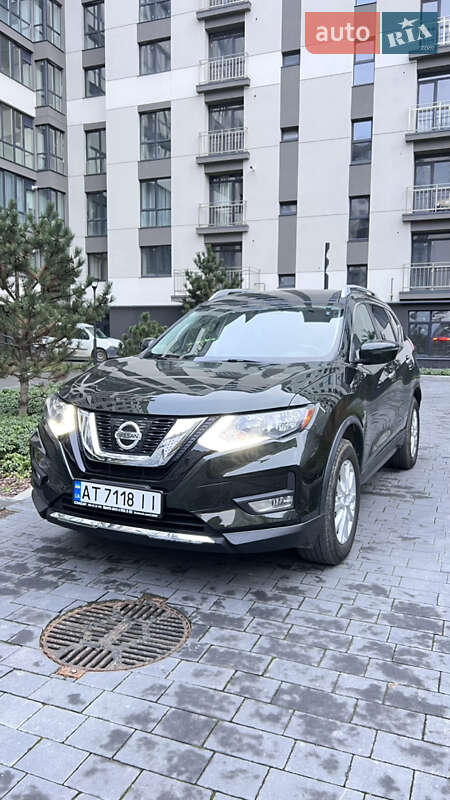 Внедорожник / Кроссовер Nissan Rogue 2018 в Ивано-Франковске