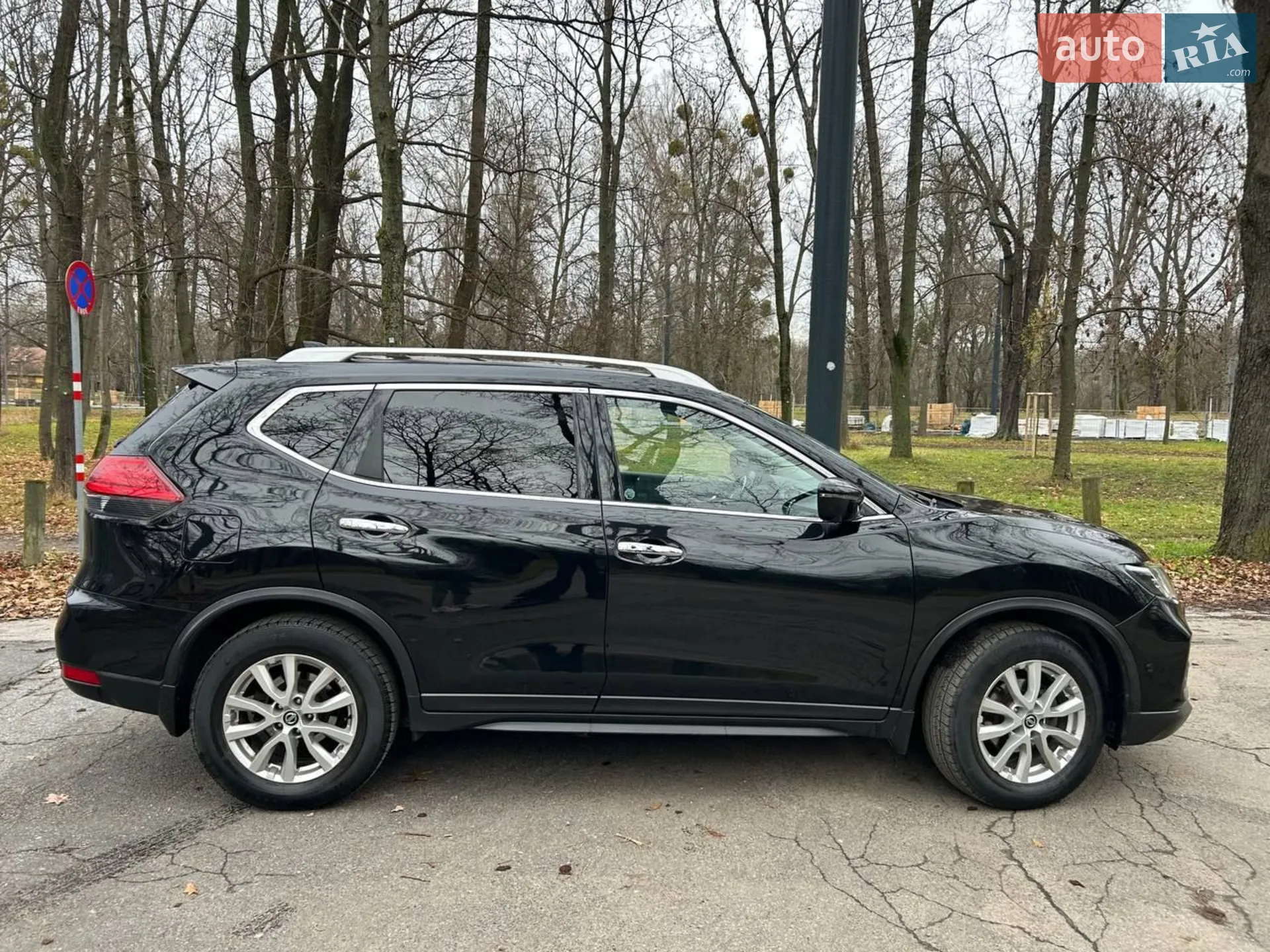 2017 Nissan Rogue - мініатюра 2