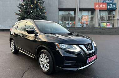 Позашляховик / Кросовер Nissan Rogue 2017 в Рівному