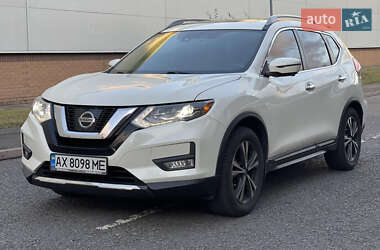 Внедорожник / Кроссовер Nissan Rogue 2017 в Харькове