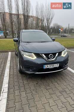 Внедорожник / Кроссовер Nissan Rogue 2015 в Черкассах