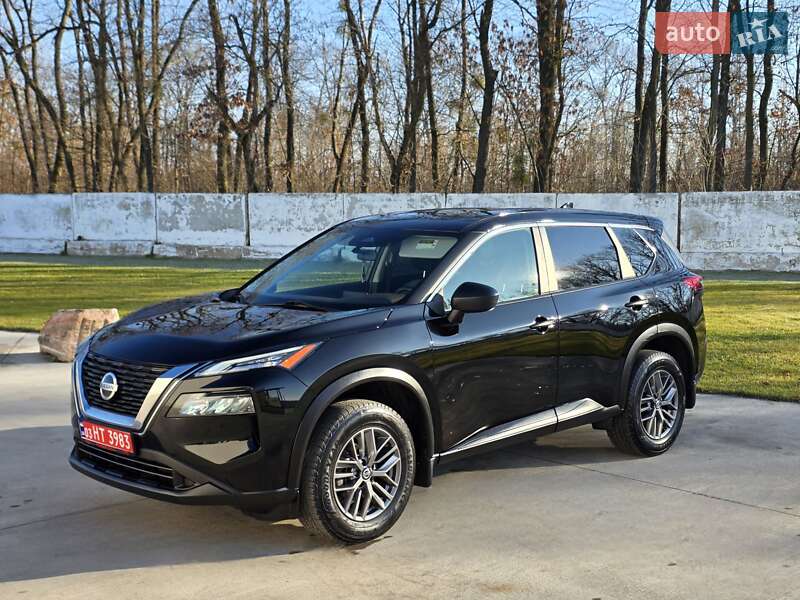 Позашляховик / Кросовер Nissan Rogue 2021 в Луцьку