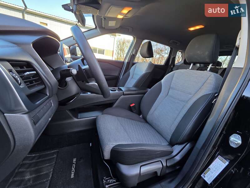 Позашляховик / Кросовер Nissan Rogue 2021 в Луцьку