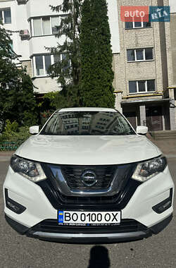 Внедорожник / Кроссовер Nissan Rogue 2017 в Тернополе